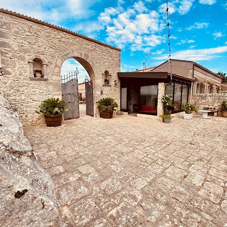 Mastro Vanni - Urban Masseria Ragusa Bagian luar foto