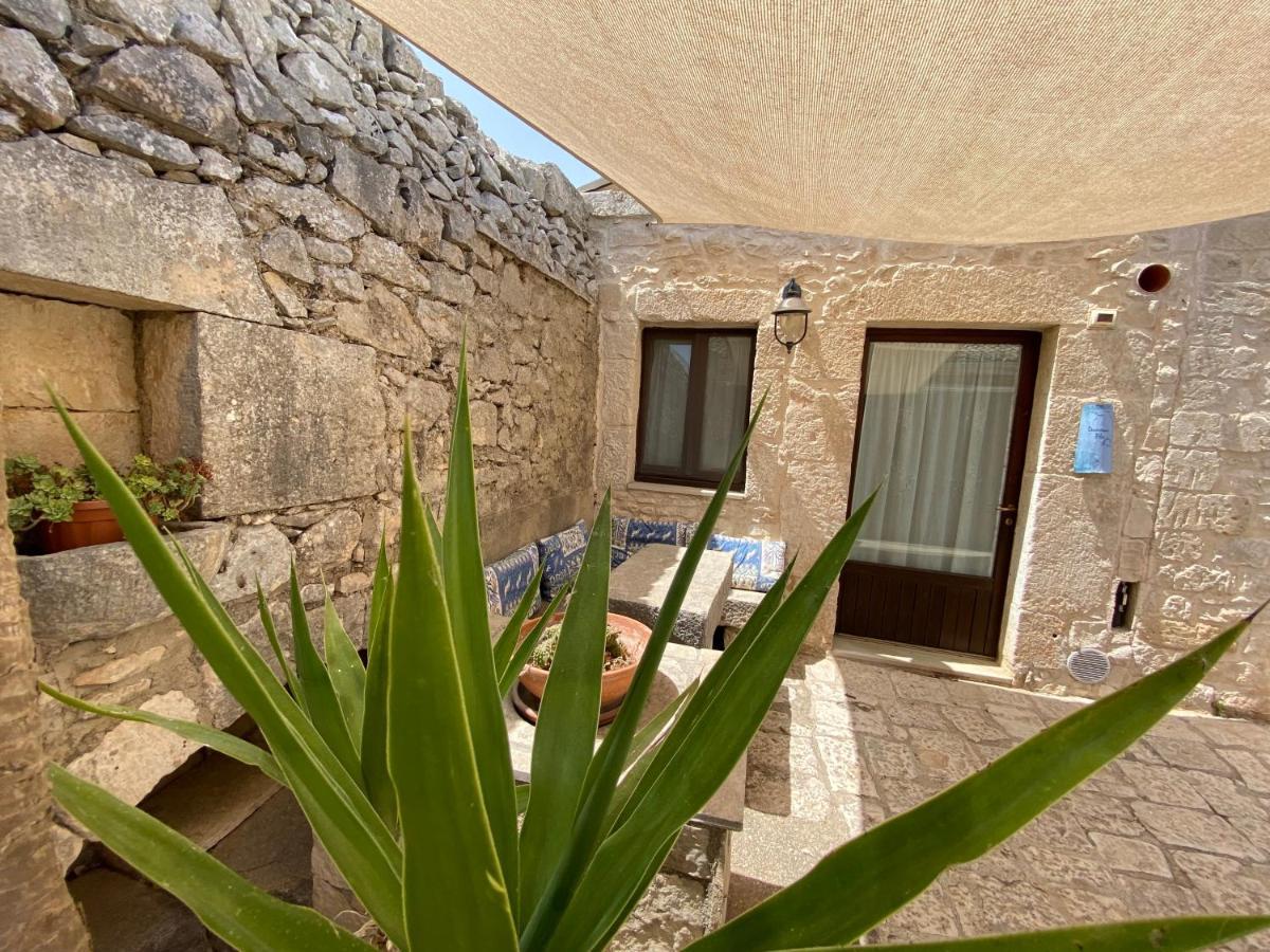 Mastro Vanni - Urban Masseria Ragusa Bagian luar foto