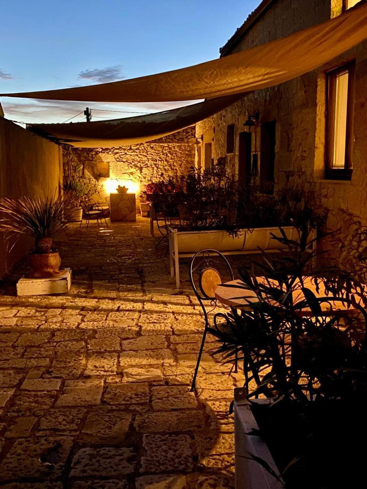 Mastro Vanni - Urban Masseria Ragusa Bagian luar foto