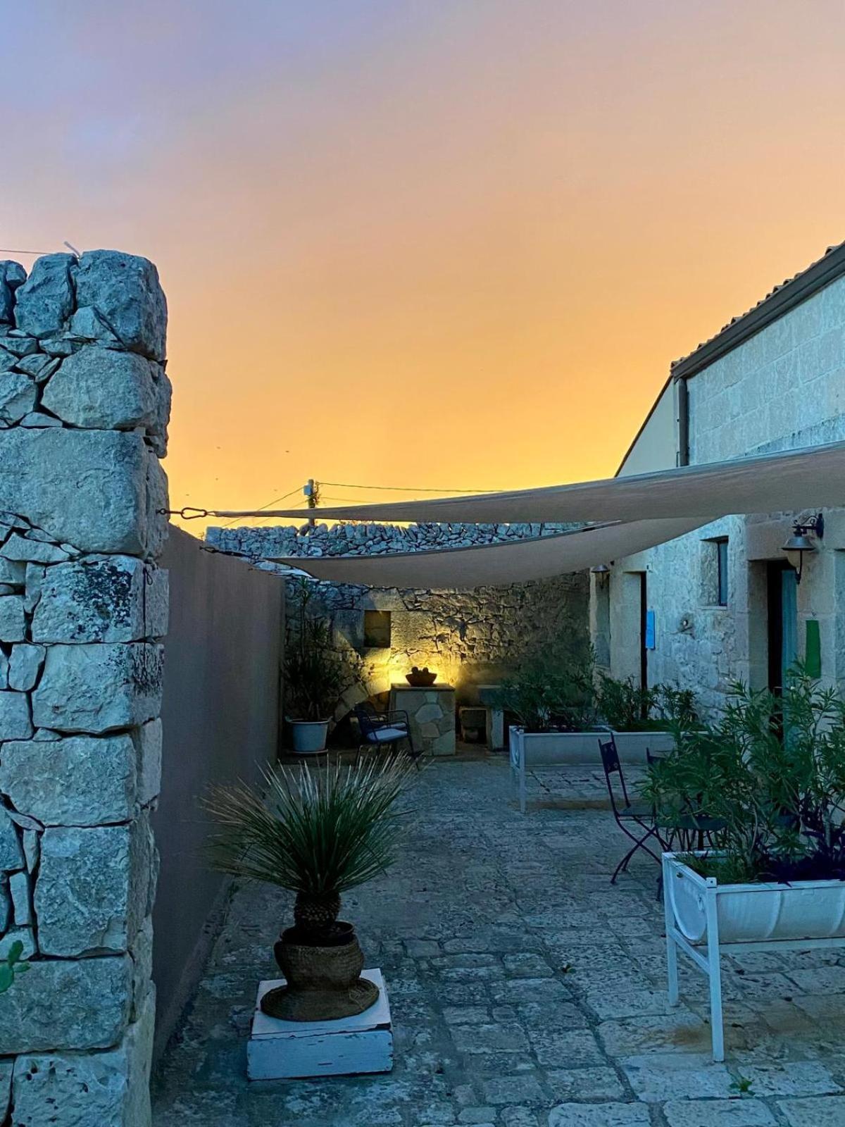 Mastro Vanni - Urban Masseria Ragusa Bagian luar foto